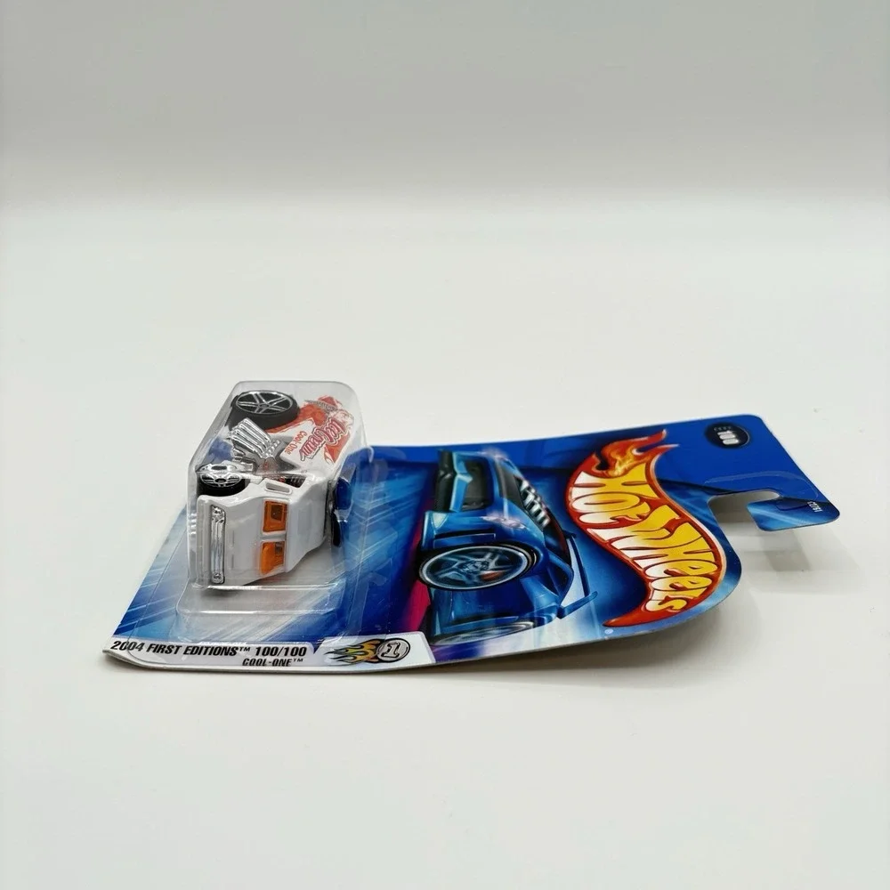 2004 First Editions Cool-One, Crooze Batmobile, Tooned 1963 Corvette Hot Wheels